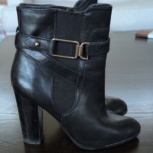 Aldo Bergaron Elegant Black Ankle Boots Size 9